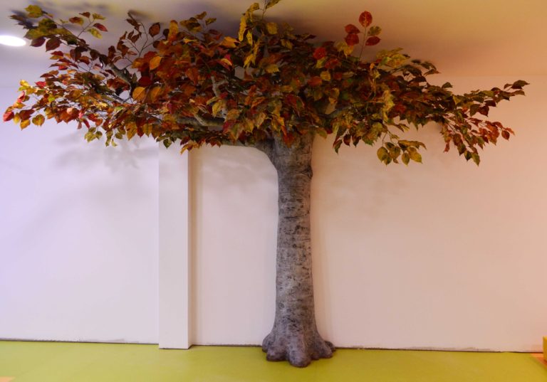 仿真樹制作與城市的發(fā)展息息相關,密不可分