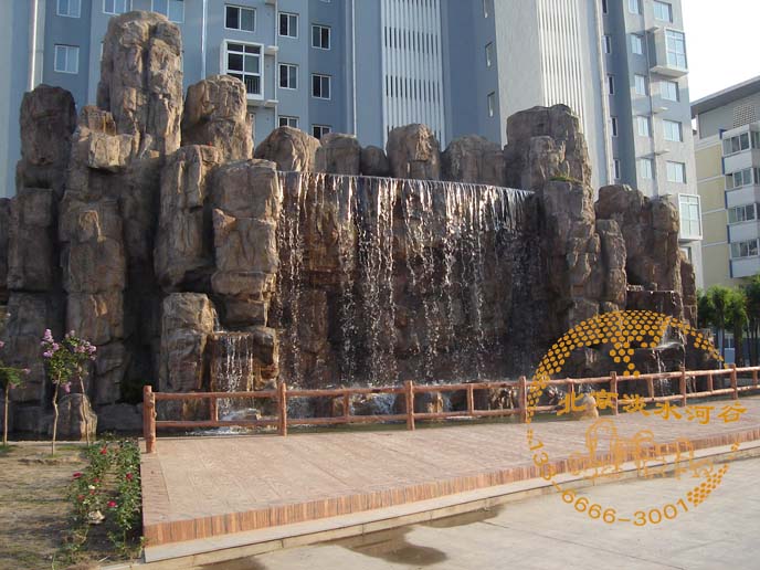 品塑石假山制作已成為園林一道美麗的風(fēng)景線