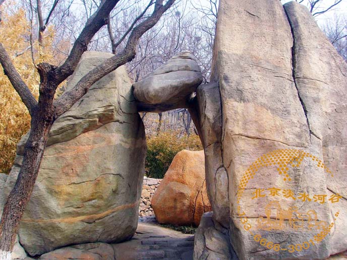 塑石假山融入城市景觀，創(chuàng)造綠色優(yōu)美環(huán)境