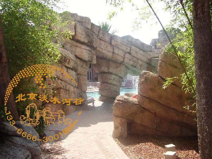 塑石假山推動(dòng)了整個(gè)園林裝飾造景行業(yè)的發(fā)展進(jìn)程