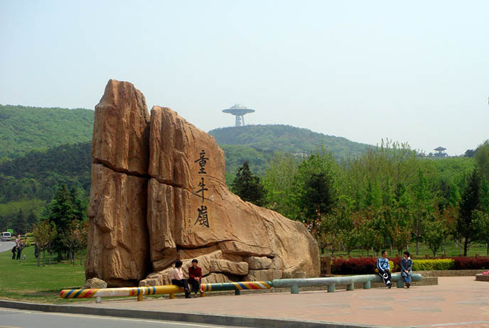 水泥塑石假山會褪色嗎，淡水河谷如何防止塑石假山褪色