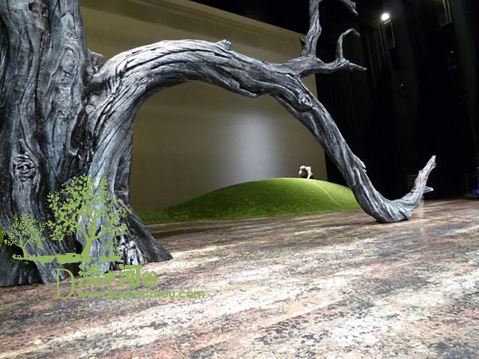 不帶樹葉的仿真樹制作難度大，只有很少廠家制作