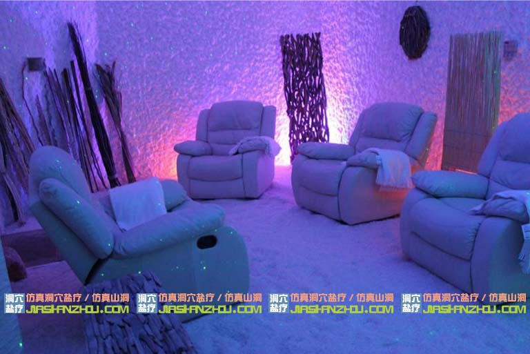 山洞鹽療館整體制作，建造于別墅樓頂?shù)乃郊腋叨他}療屋