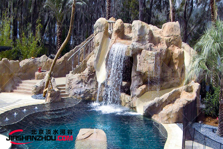 浙江望津里品酒店使用塑石假山打造綠色生態(tài)庭院