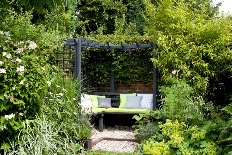 從小型陽(yáng)臺(tái)到家庭植物花園-適合所有座位的戶外座位設(shè)計(jì)（上）