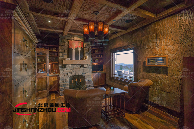 云南仿真樹(shù)皮屋民俗客棧讓人感覺(jué)堅(jiān)實(shí) 安心 舒適