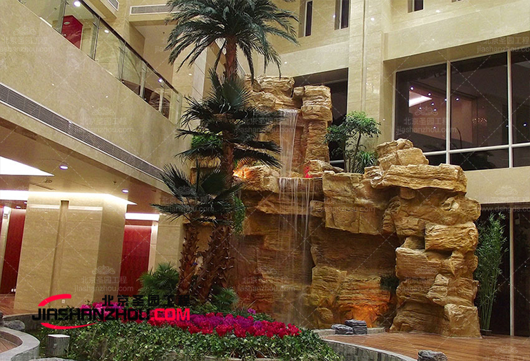 給北方地區(qū)帶來熱帶f 情的完美方式 人造仿真樹景觀棕櫚樹