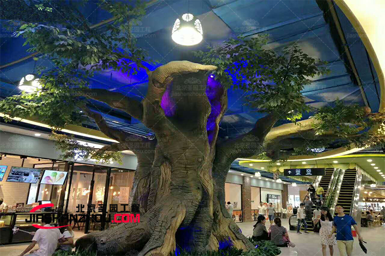 優(yōu)雅而簡單的人造仿真樹景觀樹會(huì)年復(fù)一年地保持美麗