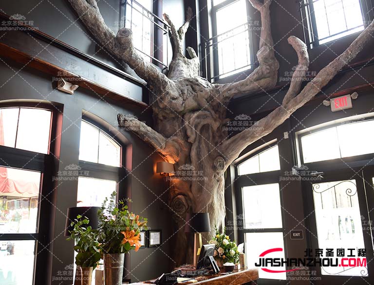 仿真樹造景帶動(dòng)了整個(gè)園林景觀的f 景發(fā)展