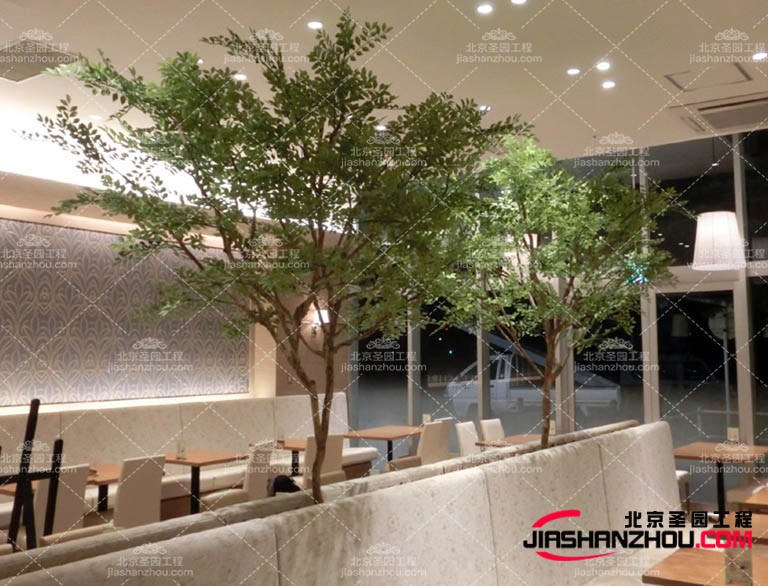 隨著人們對(duì)于環(huán)保越來(lái)越重視，仿真樹同樣具有環(huán)保性