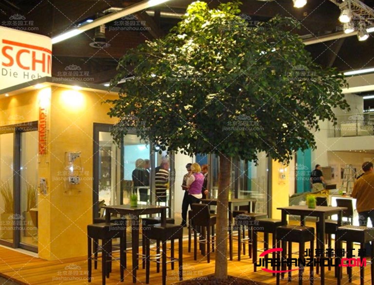 仿真樹作為園林景觀帶主要產(chǎn)品 分類都有哪些呢？