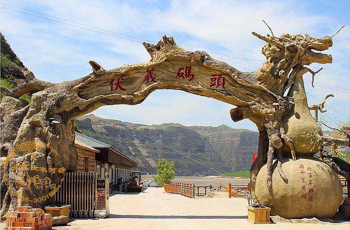 生態(tài)園大門壽命長，自身充滿特的水泥景觀韻味