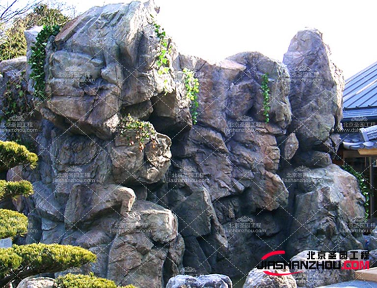 塑石假山與傳統(tǒng)的真山相比降低了價(jià)格成本