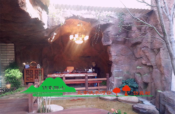 如何選擇塑石假山公司？考慮塑石假山的因素有哪些？