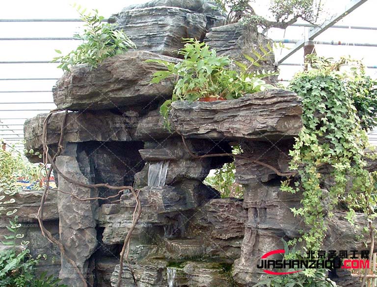 要讓塑石假山在廣泛的領域和范圍發(fā)揮作用需要注重質(zhì)量