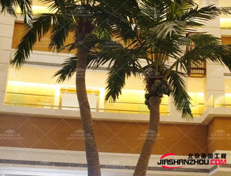 這仿真樹(shù)是為一個(gè)大家庭設(shè)計(jì)的，他們有不同的喜好和要求