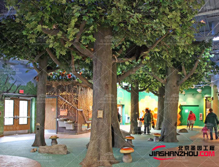 淺色調(diào)的仿真樹(shù)可以幫助營(yíng)造寧?kù)o的氛圍鮮艷的仿真樹(shù)幫助增強(qiáng)