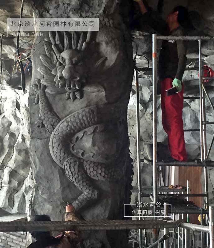 水泥直塑龍浮雕包柱子