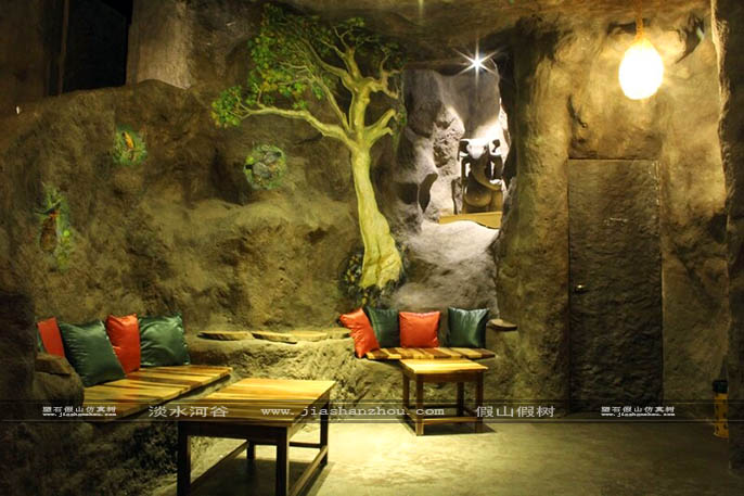 1555926514503344.jpg caveroom_3.jpg