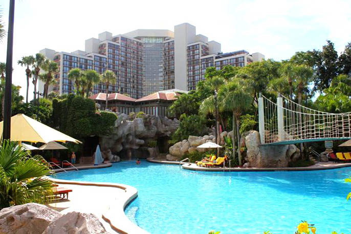 水泥假山.jpg 水泥假山