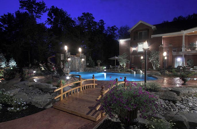 水泥假山瀑布圖片.jpg 水泥假山瀑布圖片