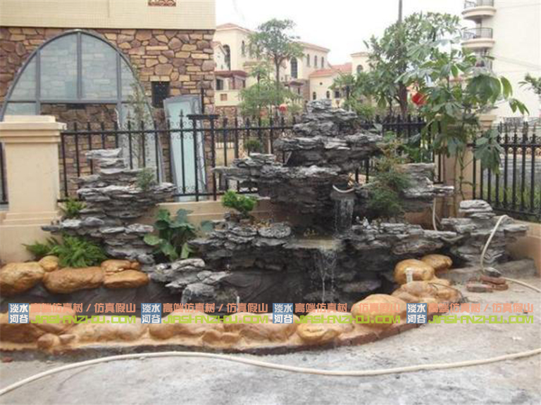 塑石假山.jpg 塑石假山