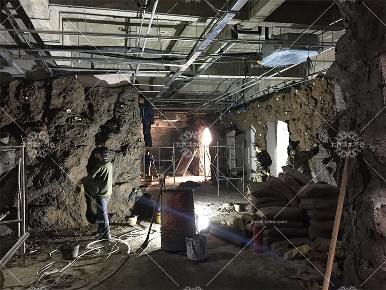 仿真山洞主題裝飾.jpg 仿真山洞主題裝飾