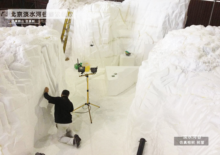 水泥假山.jpg 水泥假山