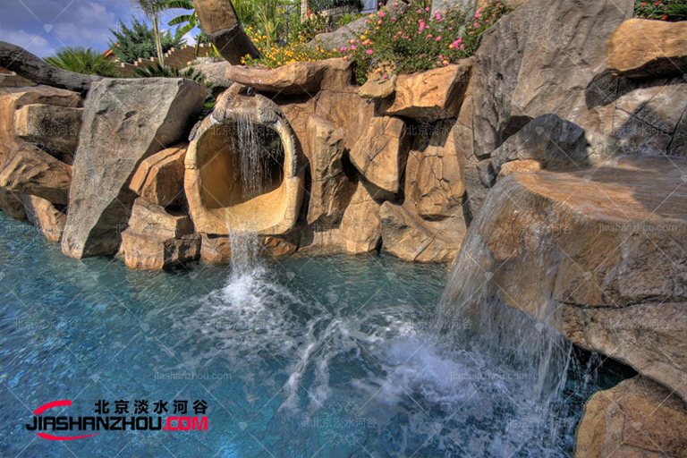 塑石假山.jpg 塑石假山