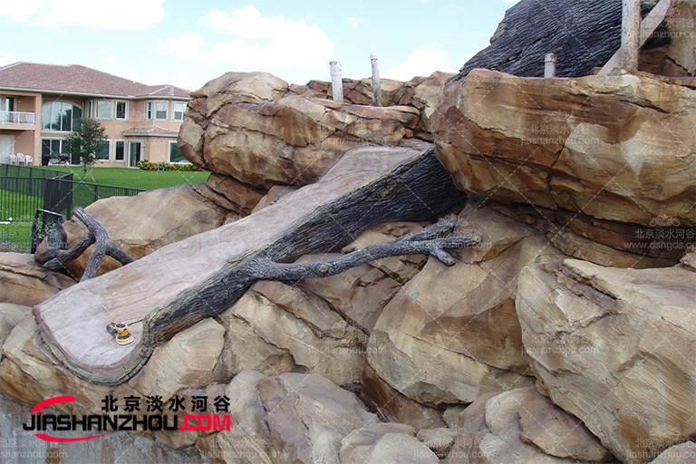 塑石假山.jpg 塑石假山