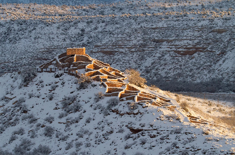 圖濟(jì)古特國家紀(jì)念碑.jpg 圖濟(jì)古特國家紀(jì)念碑
