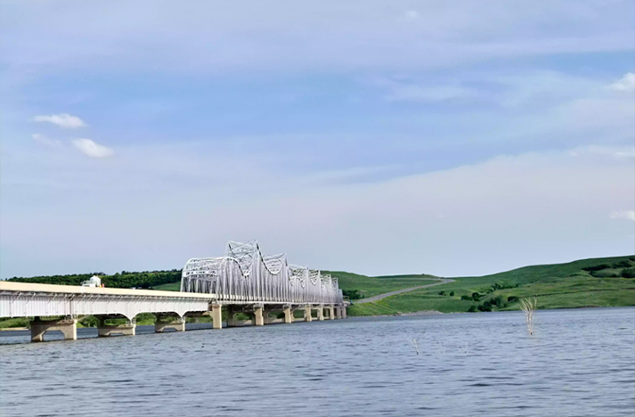 瓦河湖大橋.jpg 瓦河湖大橋