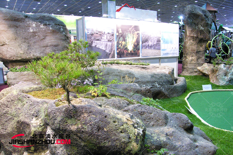 塑石假山.jpg 塑石假山