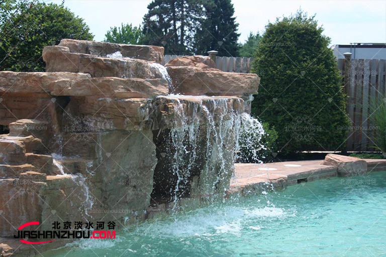 塑石假山.jpg 塑石假山