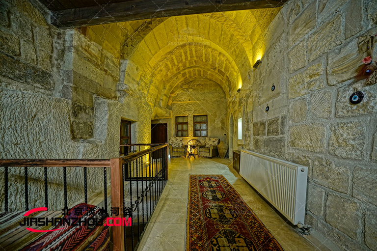 山洞式民宿.jpg 山洞式民宿