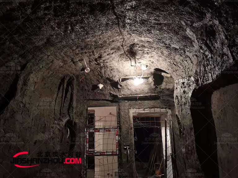 巖洞酒吧.jpg 巖洞酒吧