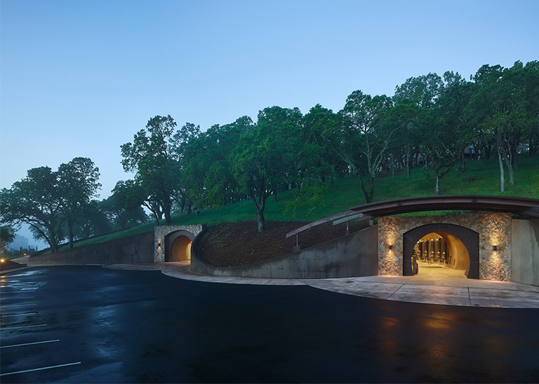 天然巖洞烤肉店.jpg 天然巖洞烤肉店