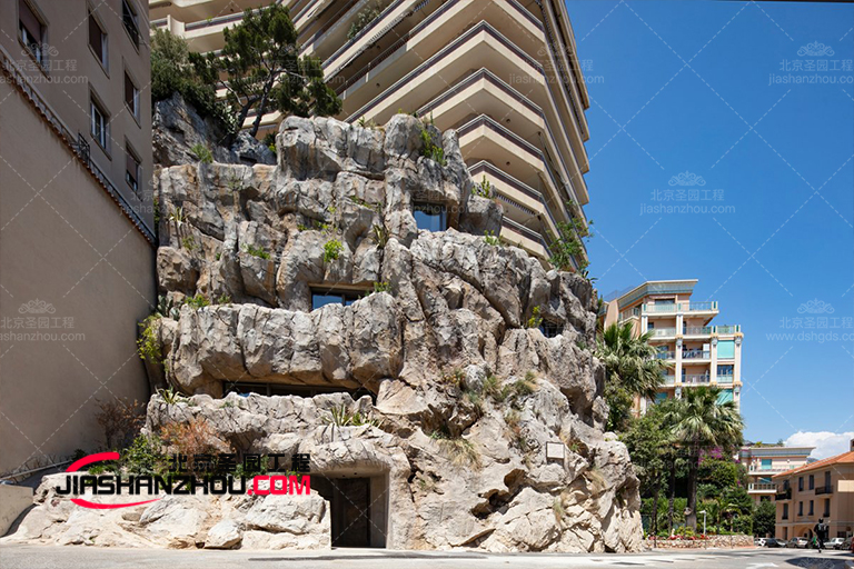 洞穴轟趴館.jpg 洞穴轟趴館