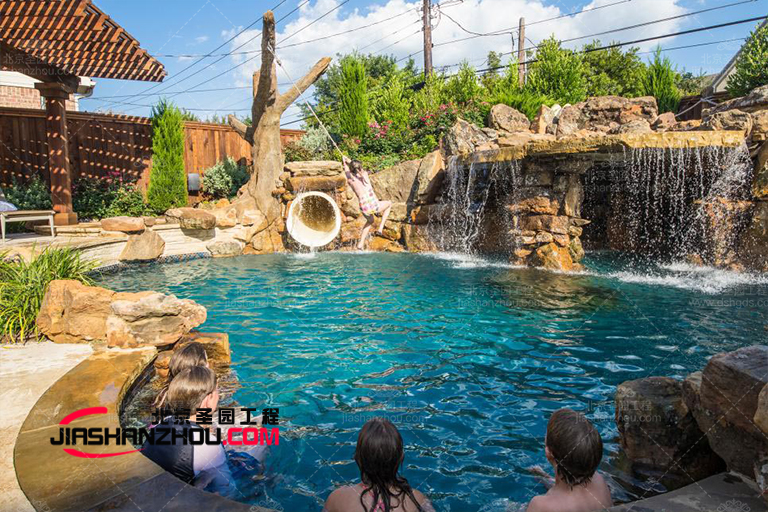 假山魚池.jpg 假山魚池