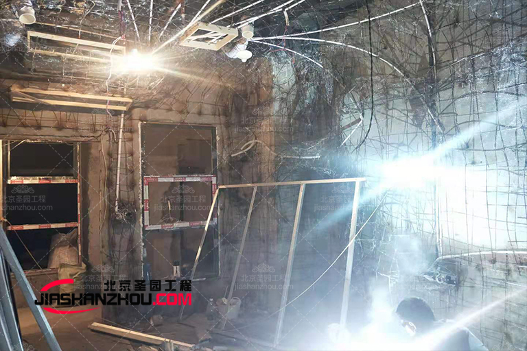 洞穴主題酒店.jpg 洞穴主題酒店