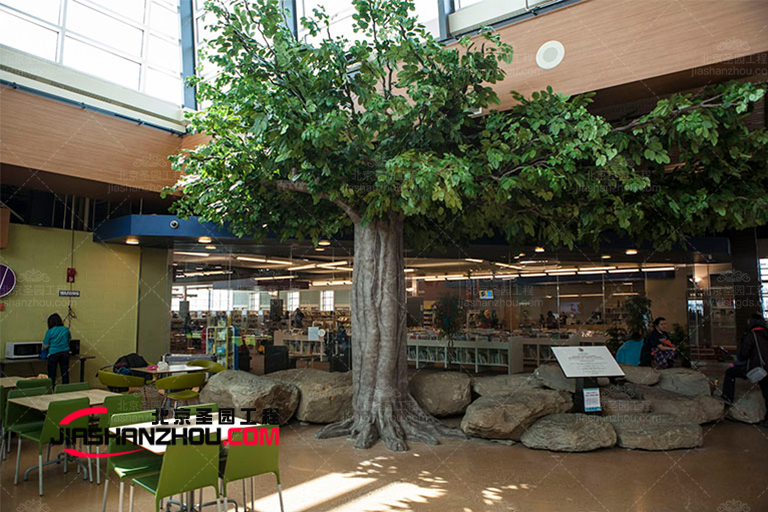 仿真樹餐廳.jpg 仿真樹餐廳