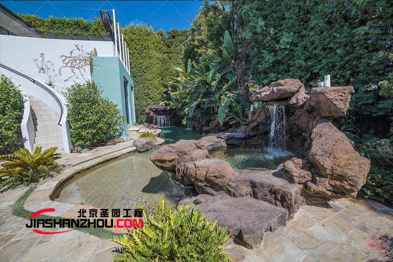 塑石假山.jpg 塑石假山