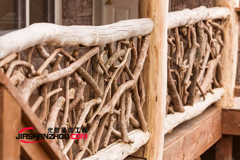 仿真樹皮酒店.jpg 仿真樹皮酒店