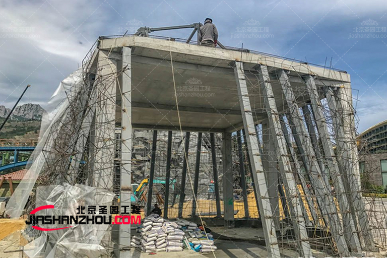 塑石假山.jpg 塑石假山