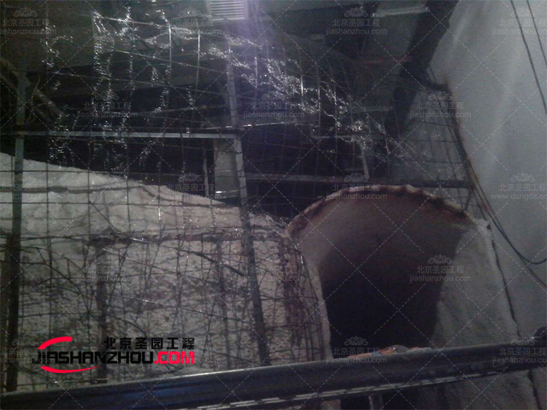 巖洞餐廳.jpg 巖洞餐廳