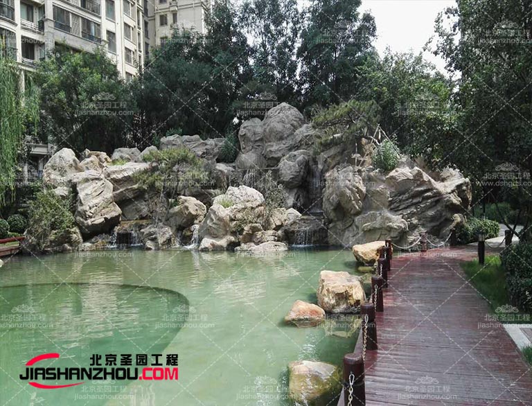 塑石假山.jpg 塑石假山