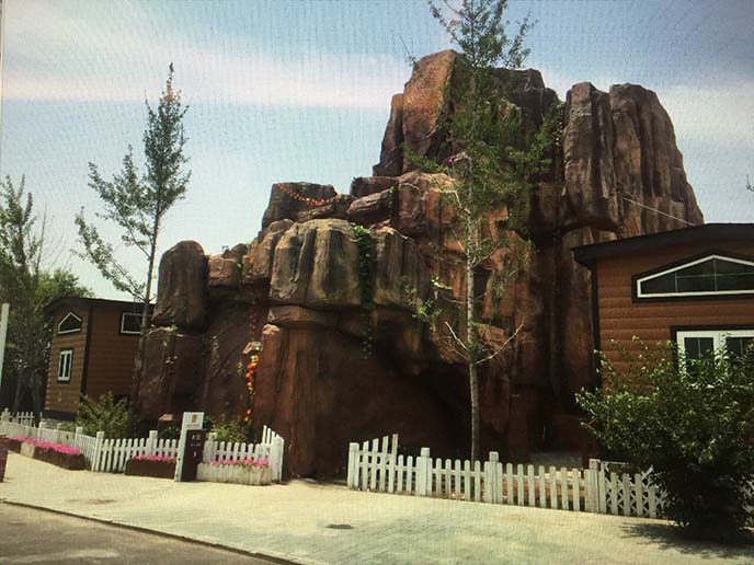 水泥假山.jpg 水泥假山