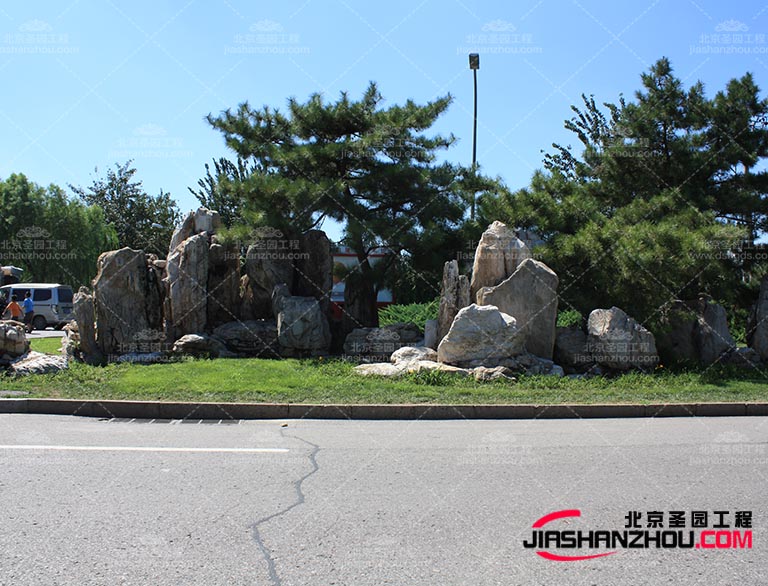 塑石假山.jpg 塑石假山