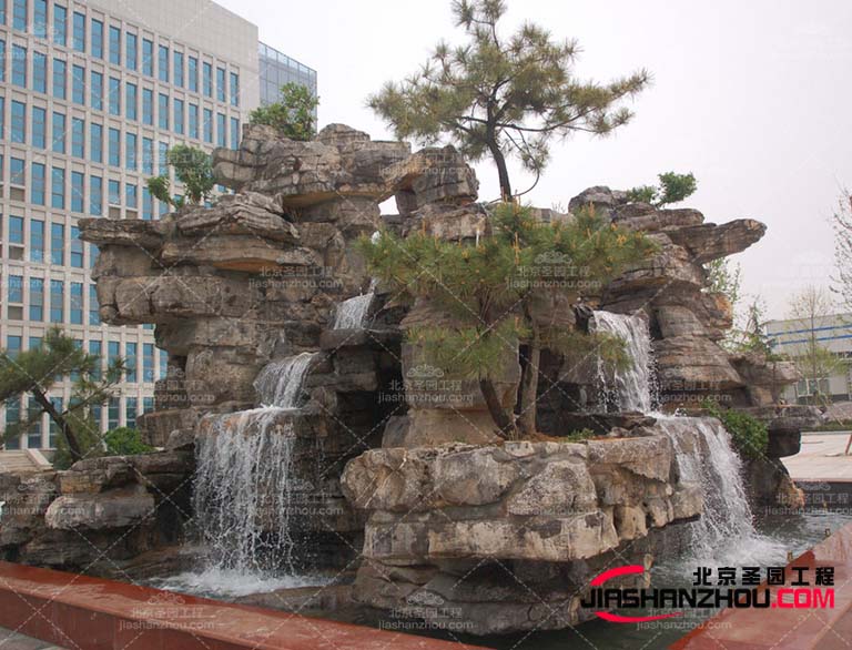 塑石假山.jpg 塑石假山