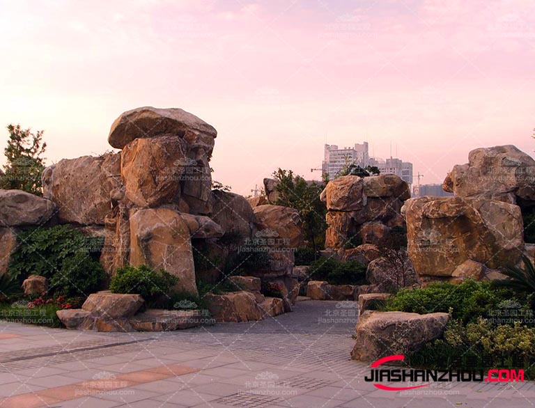 塑石假山.jpg 塑石假山